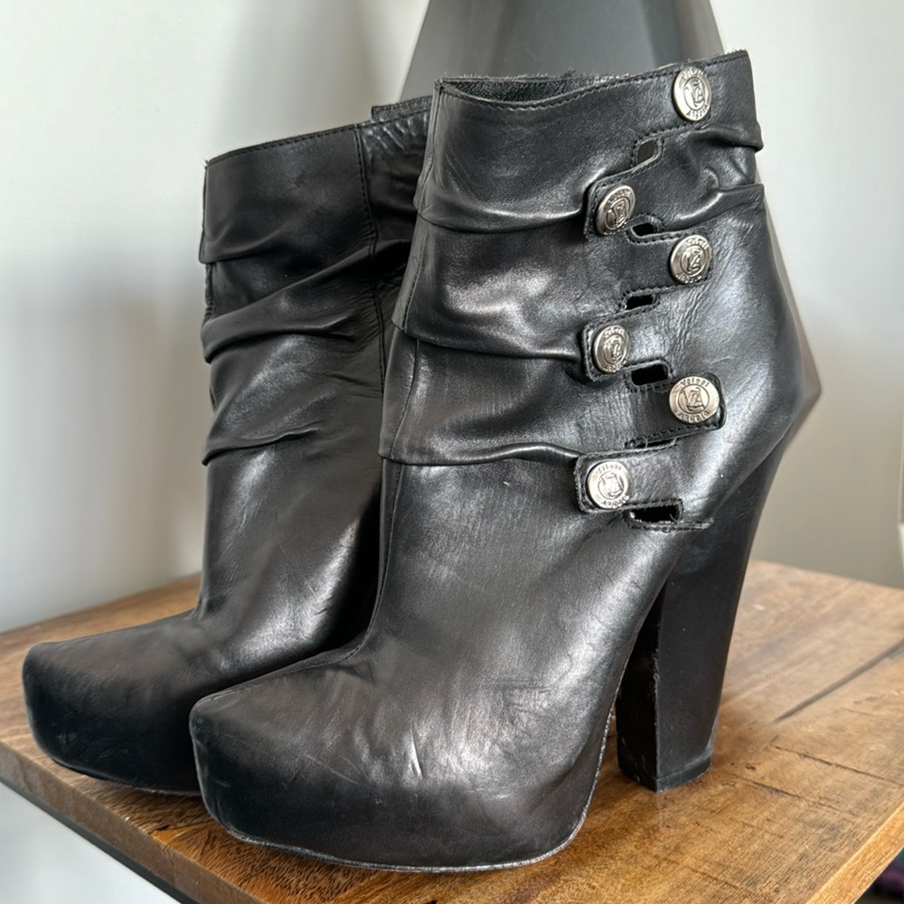 Black leather booties women’s size 7 (37)